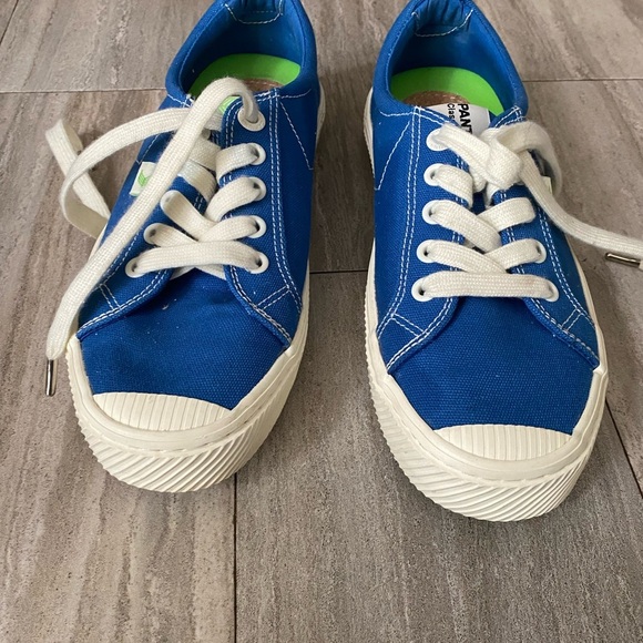 Cariuma X Pantone Classic Blue Canvas Oca Low Lace Up Sneaker Women Sz 7 Men 5.5 - Picture 2 of 9